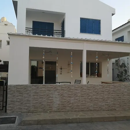 Efterpis12 St. House *