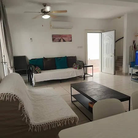 Efterpis12 St. House *