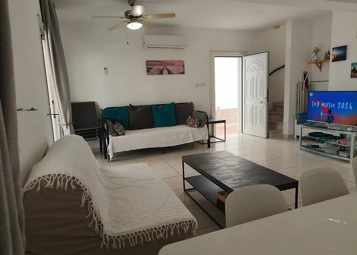 Efterpis12 St. House *